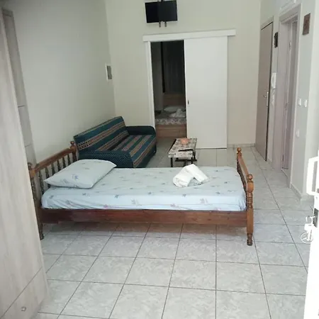 Tom House 2 * Filiatra